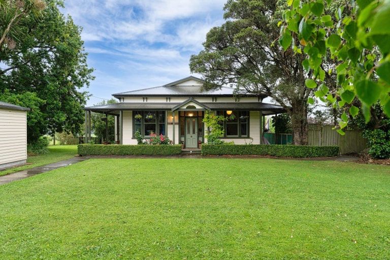 Photo of property in 70 Tokomaru Road East, Tokomaru, Palmerston North, 4474