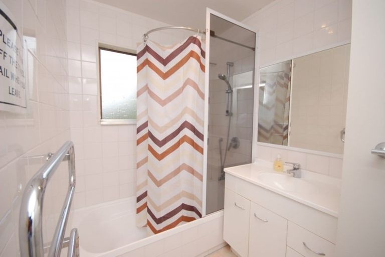 Photo of property in 71 Richmond Avenue, Richmond Heights, Taupo, 3330