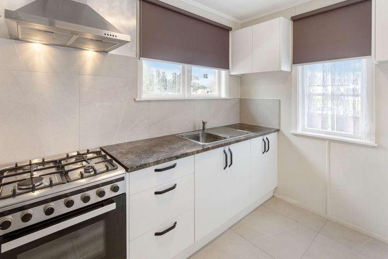 Photo of property in 49 Lorne Street, Melville, Hamilton, 3206