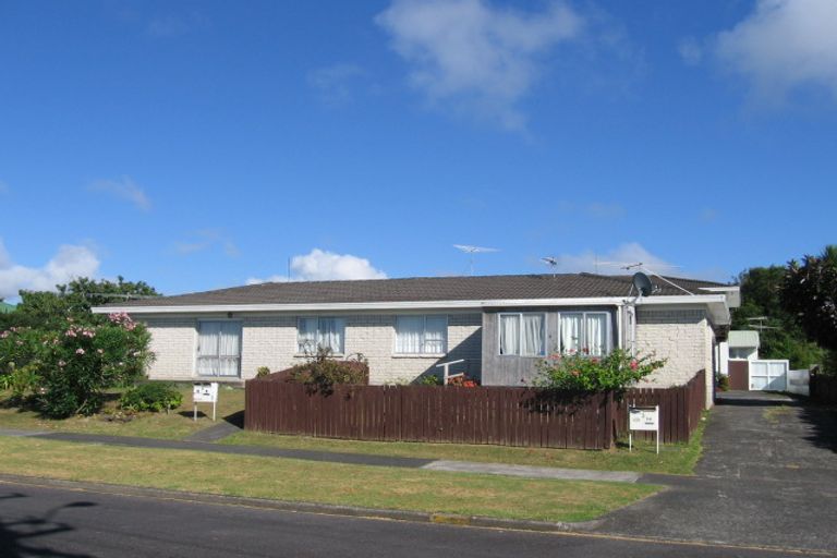 Photo of property in 4/3 Karaka Street, New Lynn, Auckland, 0600