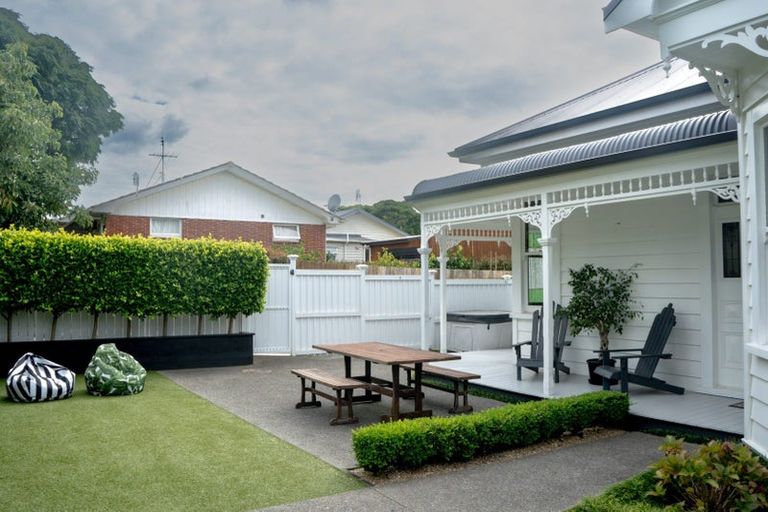Photo of property in 115 Victoria Street, Onehunga, Auckland, 1061