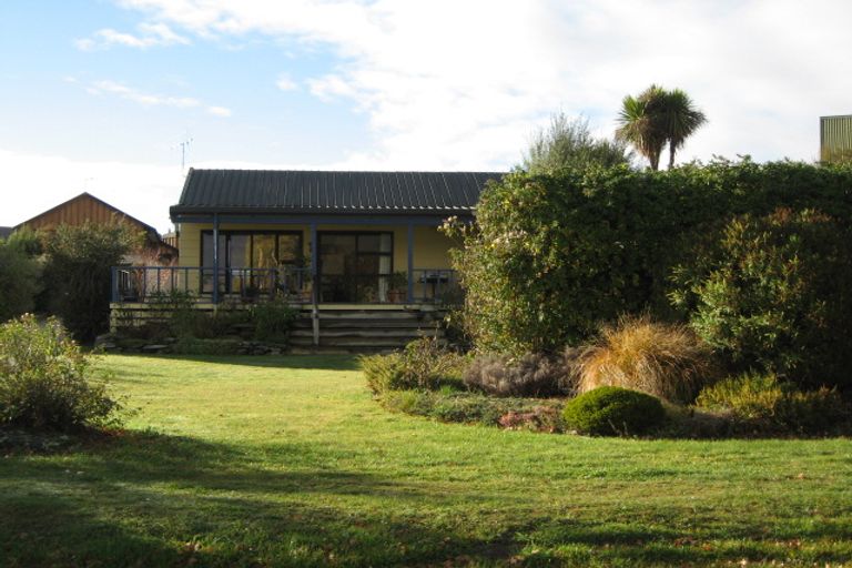 Photo of property in 229 Beacon Point Road, Wanaka, 9305