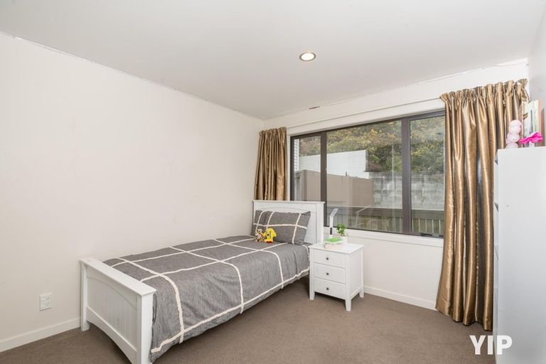 Photo of property in 21 Comber Place, Johnsonville, Wellington, 6037