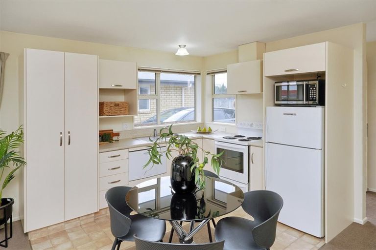 Photo of property in 2/353 Main South Road, Hornby, Christchurch, 8042