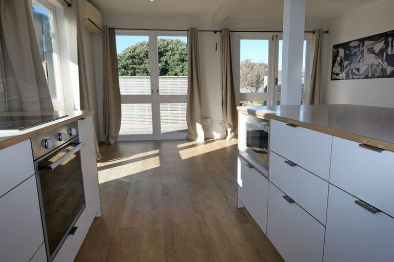 Photo of property in 29 Titoki Road, Waikanae Beach, Waikanae, 5036