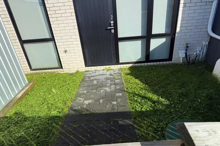 Photo of property in 2/9 Schnapper Rock Road, Greenhithe, Auckland, 0632