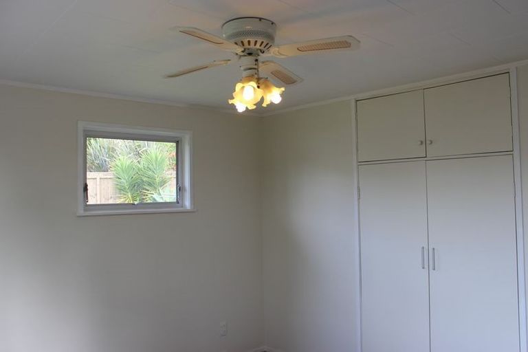 Photo of property in 42 Mack Place, Red Hill, Papakura, 2110