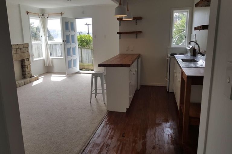 Photo of property in 32 Rodrigo Road, Kilbirnie, Wellington, 6022