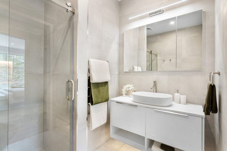 Photo of property in 196 Landmark Terrace, Orewa, 0931