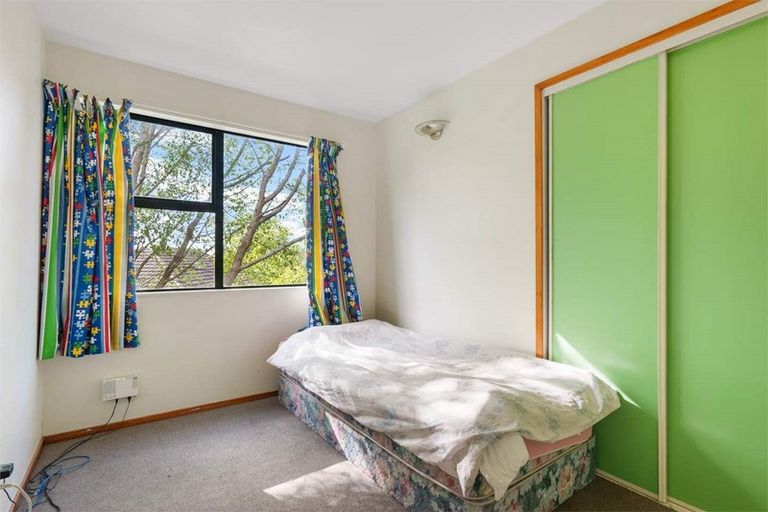 Photo of property in 3a Woodside Avenue, Northcote, Auckland, 0627