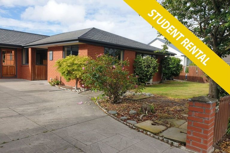 Photo of property in 1 Roche Avenue, Upper Riccarton, Christchurch, 8041