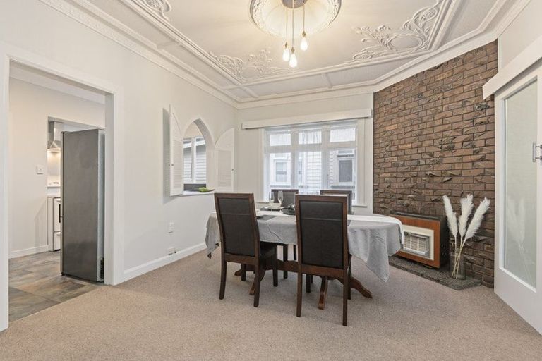 Photo of property in 16 Kowhai Avenue, Takaro, Palmerston North, 4410