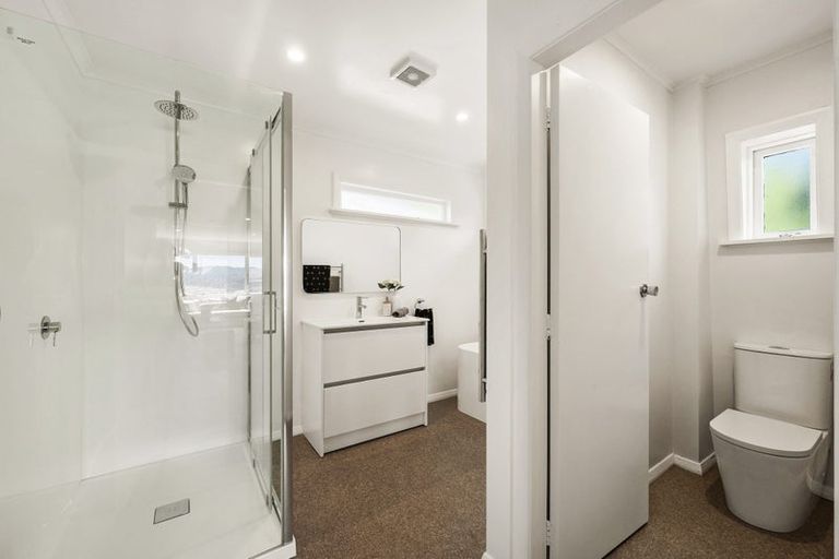 Photo of property in 127a Seatoun Heights Road, Miramar, Wellington, 6022