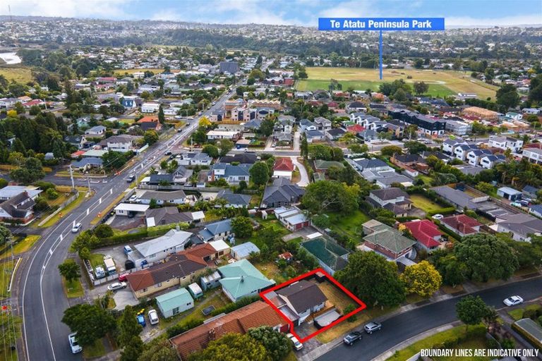 Photo of property in 1/35 Taikata Road, Te Atatu Peninsula, Auckland, 0610