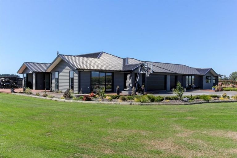 Photo of property in 219 Waitara Road, Brixton, Waitara, 4382