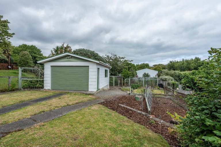 Photo of property in 5 Kaka Road, Raumati Beach, Paraparaumu, 5032