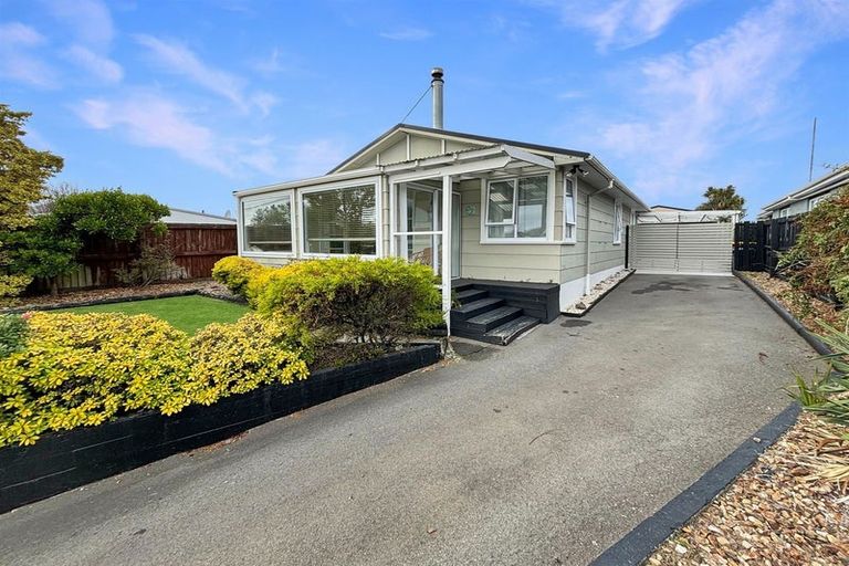 Photo of property in 41 Effingham Street, North New Brighton, Christchurch, 8083