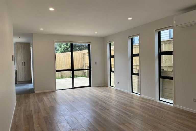 Photo of property in 28b Rotoma Rise, Clover Park, Auckland, 2019