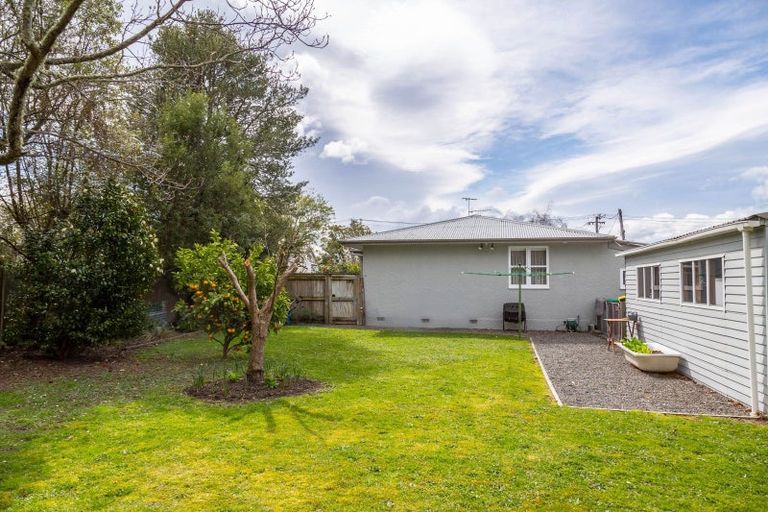 Photo of property in 2 Wood Street, Greytown, 5712