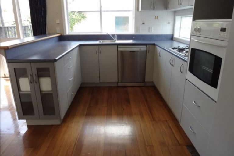 Photo of property in 10 Beatrice Place, Avonhead, Christchurch, 8042