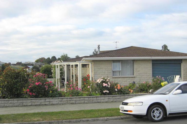 Photo of property in 8 Burn Street, Holmes Hill, Oamaru, 9401