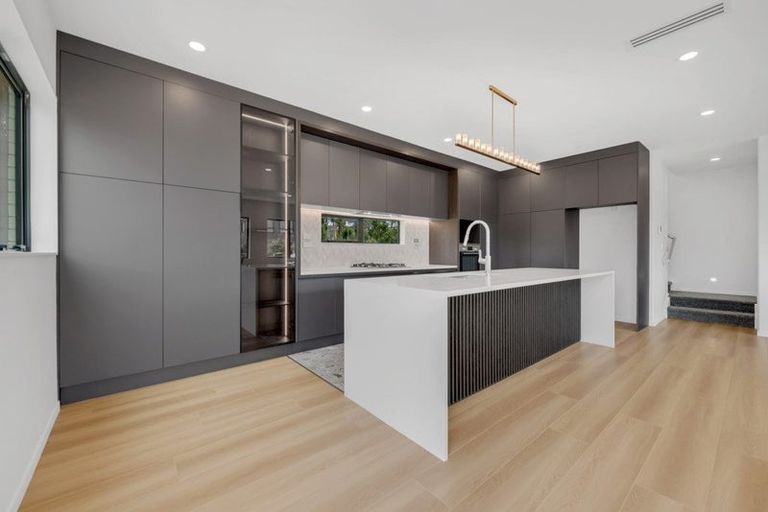 Photo of property in 27 Tannaghmore Drive, Flat Bush, 2019