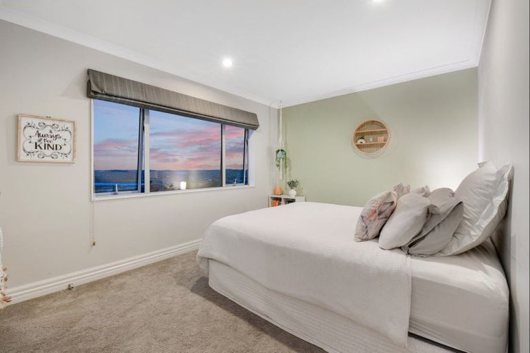 Photo of property in 9 Harvest Avenue, Orewa, 0931