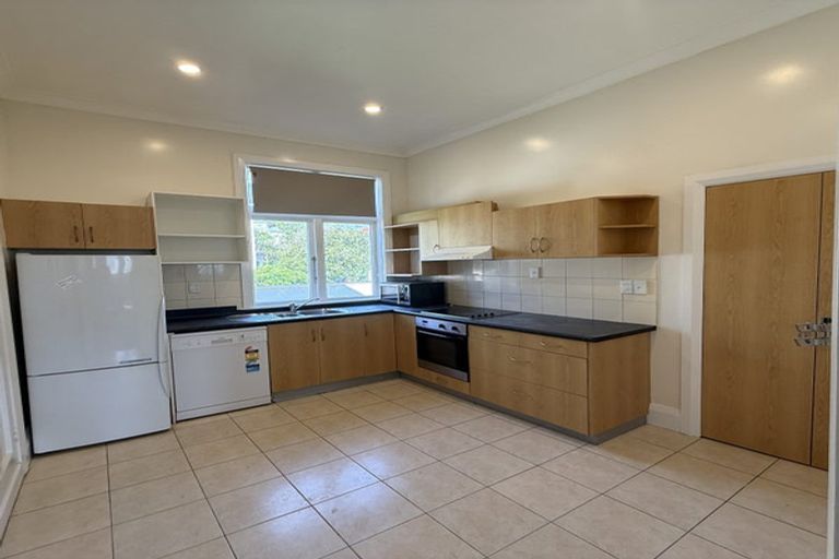 Photo of property in 13 Brougham Street, Mount Victoria, Wellington, 6011