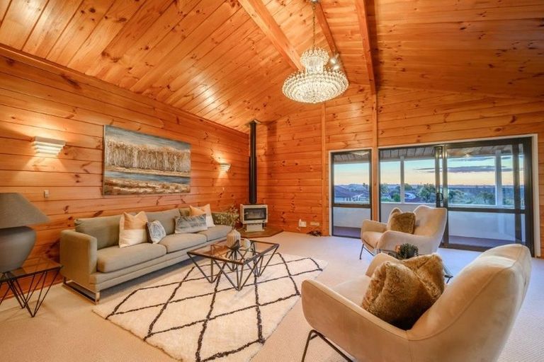 Photo of property in 36 Pigeon Mountain Road, Half Moon Bay, Auckland, 2012