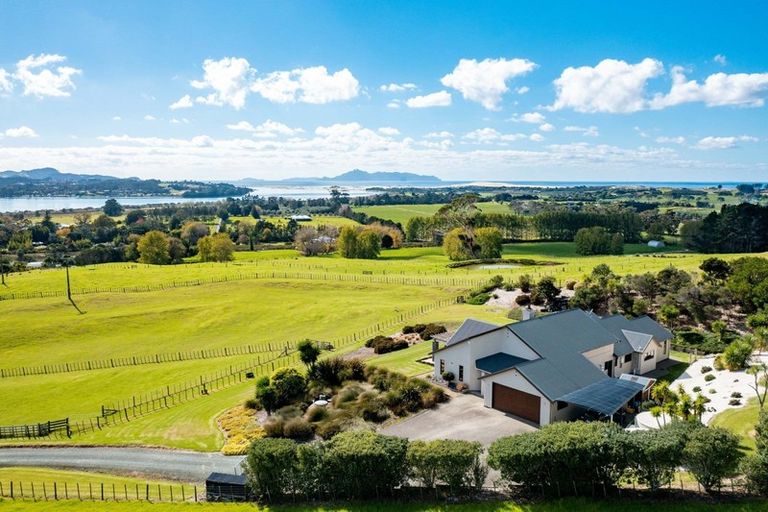 Photo of property in 65a Tomarata Road, Mangawhai, 0975