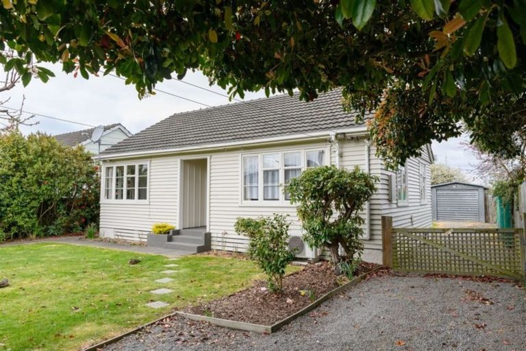 Photo of property in 4 Evatt Street, Bryndwr, Christchurch, 8053