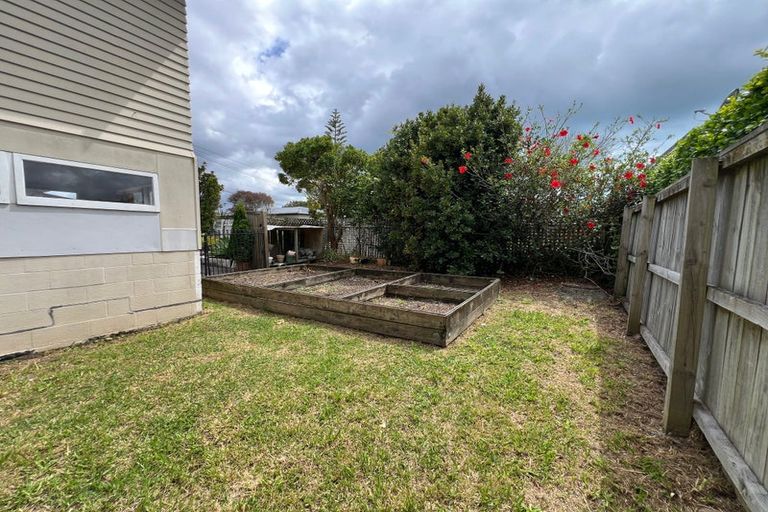 Photo of property in 1/97a Nile Road, Milford, Auckland, 0620