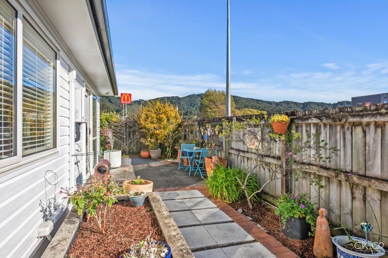 Photo of property in 47 Woodland Mews, Wainuiomata, Lower Hutt, 5014