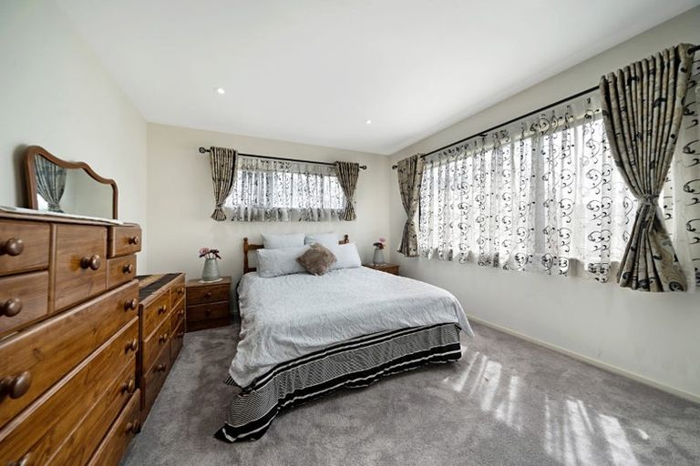 Photo of property in 31a Coniston Avenue, Te Atatu South, Auckland, 0610