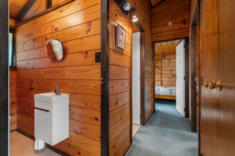 Photo of property in 19 Deller Drive, Carterton, 5713