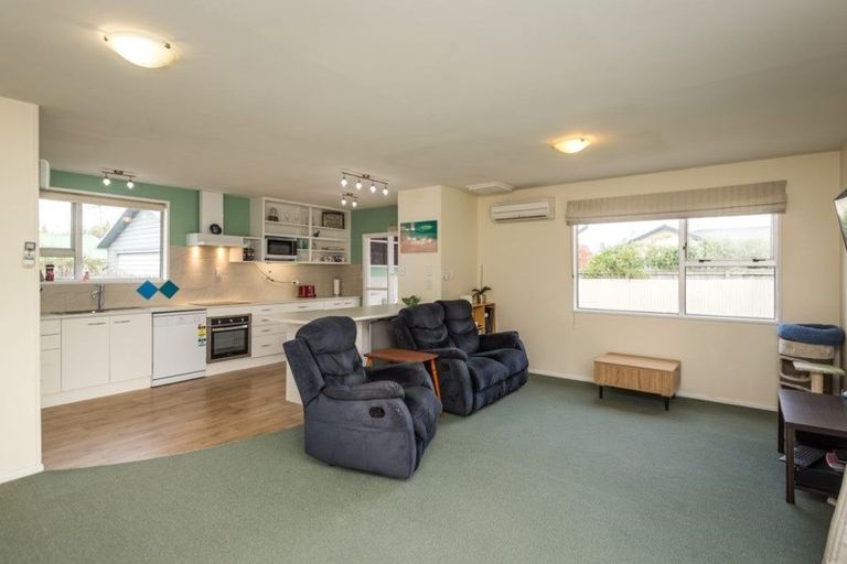 Photo of property in 7b East Belt, Rangiora, 7400
