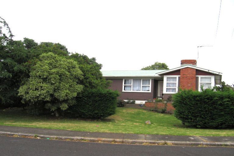 Photo of property in 15 Kealy Road, Mount Wellington, Auckland, 1062