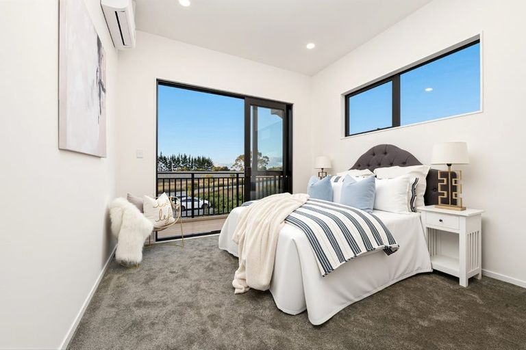 Photo of property in 26 Curtiss Circle, Hobsonville, 0618