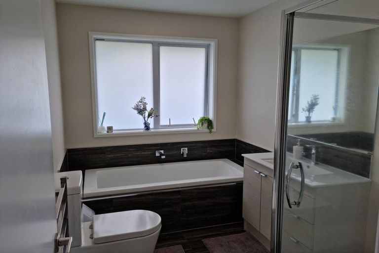 Photo of property in 37 Maka Lane, Halswell, Christchurch, 8025