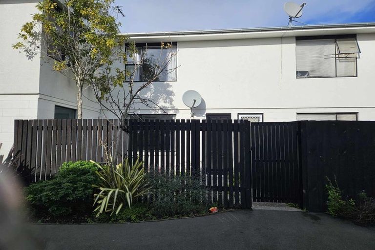 Photo of property in 2/544 Barbadoes Street, Edgeware, Christchurch, 8013