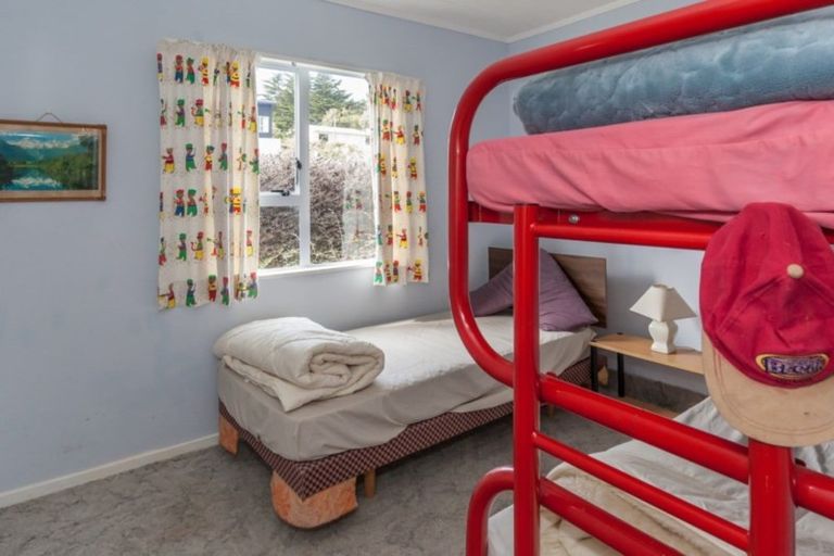 Photo of property in 173 Kahukura Avenue, Waitarere Beach, Levin, 5510