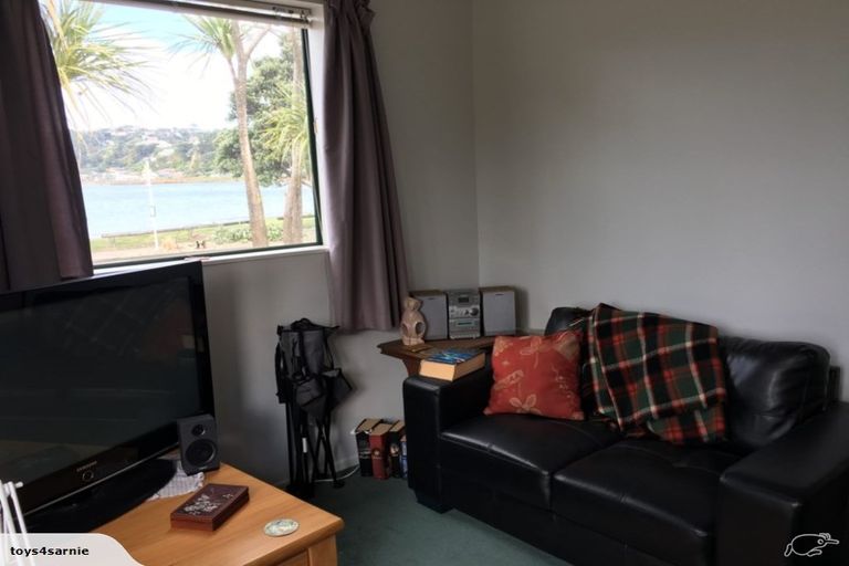 Photo of property in 1/231 Marine Parade, Seatoun, Wellington, 6022