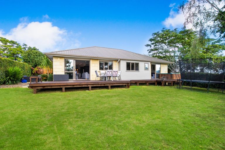 Photo of property in 2 Rays Way, Tuakau, 2121