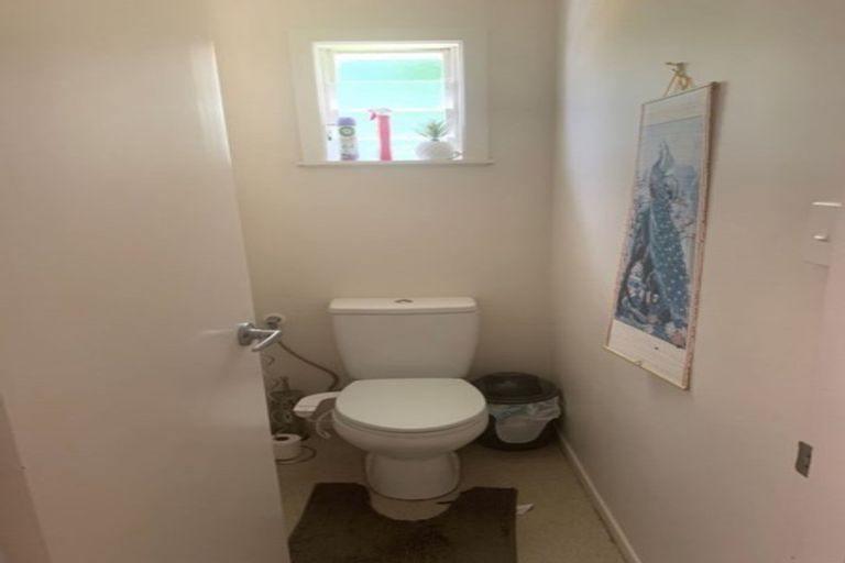 Photo of property in 15 James Street, Glenfield, Auckland, 0629