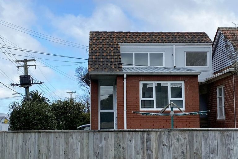 Photo of property in 39 Churton Crescent, Taita, Lower Hutt, 5011