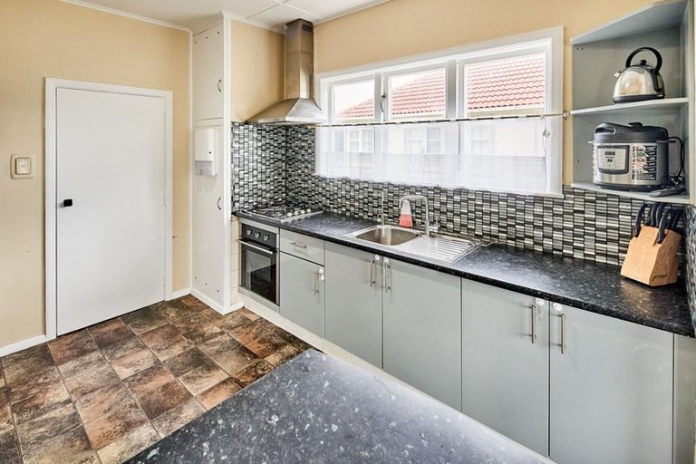 Photo of property in 68 Churton Crescent, Taita, Lower Hutt, 5011