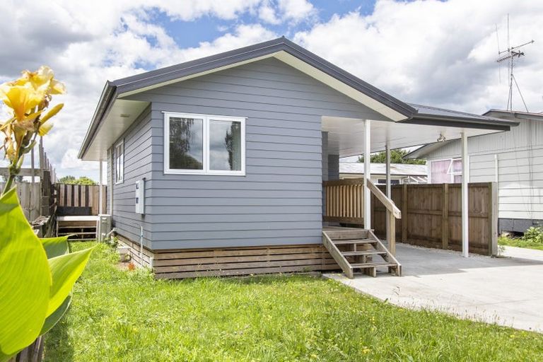 Photo of property in 2 Lilac Street, Melville, Hamilton, 3206
