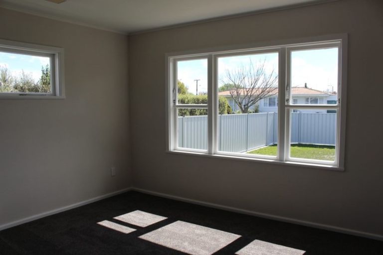 Photo of property in 29 Merton Crescent, Pirimai, Napier, 4112