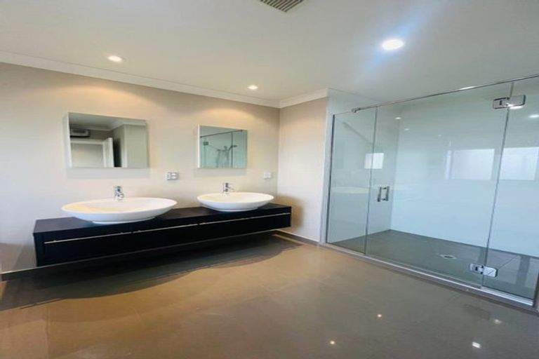 Photo of property in 46 Westpark Drive, Burnside, Christchurch, 8053