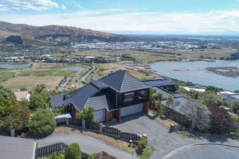 Photo of property in 17 Brigid Place, Mount Pleasant, Christchurch, 8081